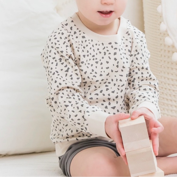 Portland Pullover- Cheetah - Picture 1 of 2